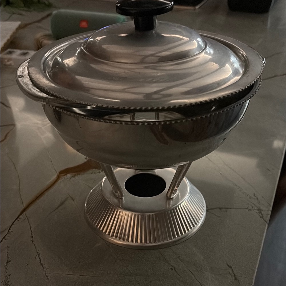 Vintage Pyrex Chafing Dish with lid
